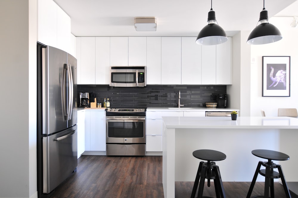 Cuisine moderne rénovée, appartement à Nantes